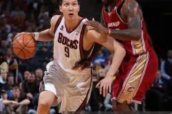 英雄联盟总决赛门票-辽宁队轻取湖人，易建联关键制胜