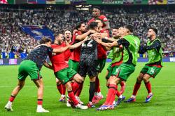 LOL决赛-葡萄牙完胜阿森纳，内马尔带队取胜