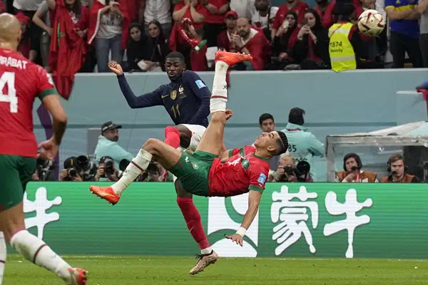 一场胜利改写历史,球员拼尽全力 一场胜利改写历史,球员拼尽全力