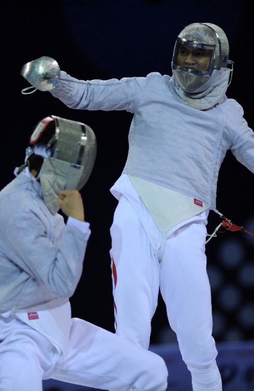 包含美洲击剑选手实力抢眼，获得男子团体金牌的词条