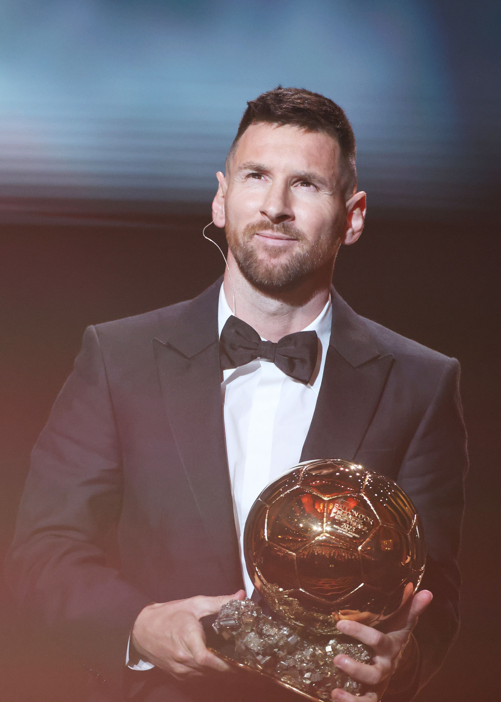 包含梅西金球奖收留，传奇故事感人至深！的词条