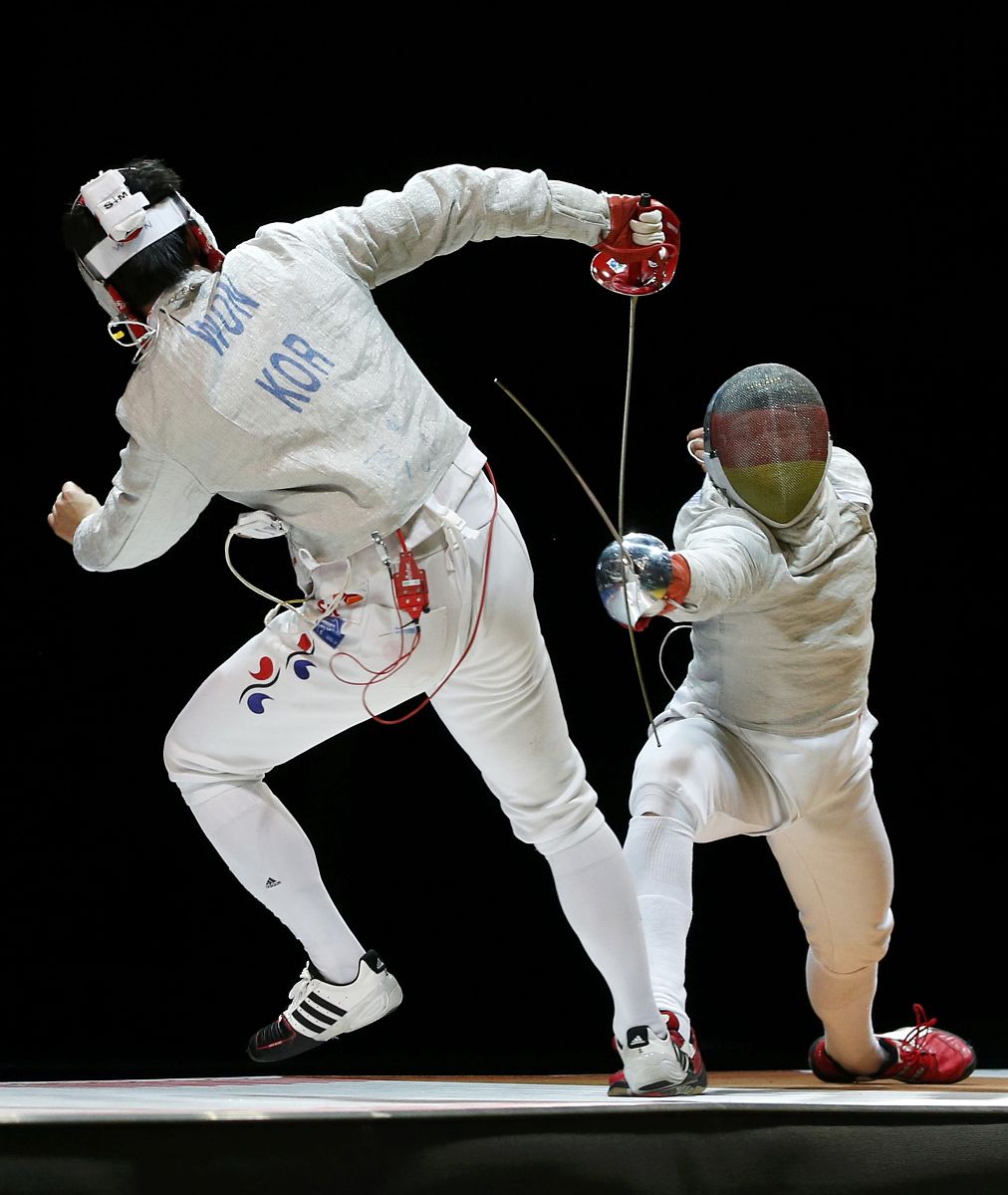 塞尔维亚击败对手,获得击剑比赛冠军 塞尔维亚击败对手,获得击剑比赛冠军