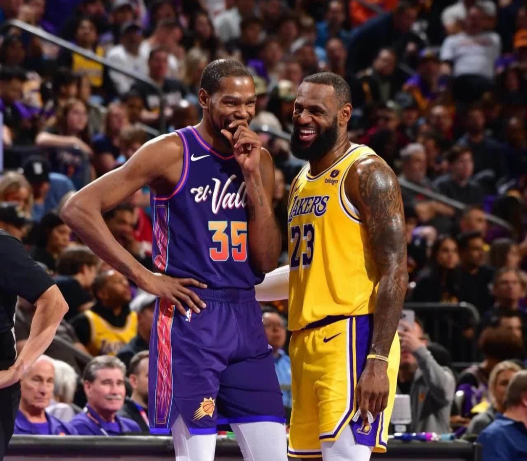 四川队横扫湖人,杜兰特高光表现 四川队横扫湖人,杜兰特高光表现