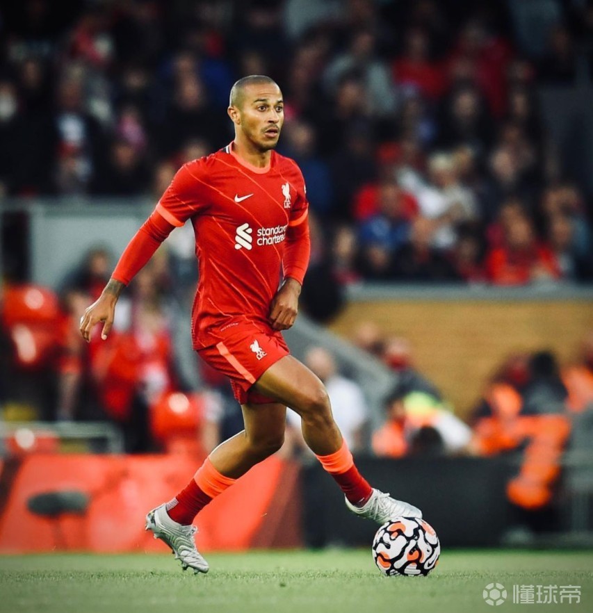 法国逆转巴萨，蒂亚戈高光表现