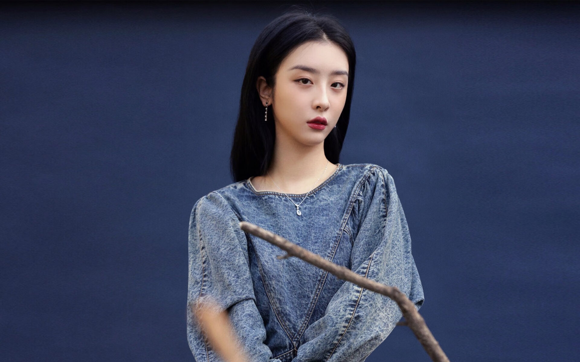 卢卡库的独舞，却是勒沃库森的交响乐，一场唯一性的完胜