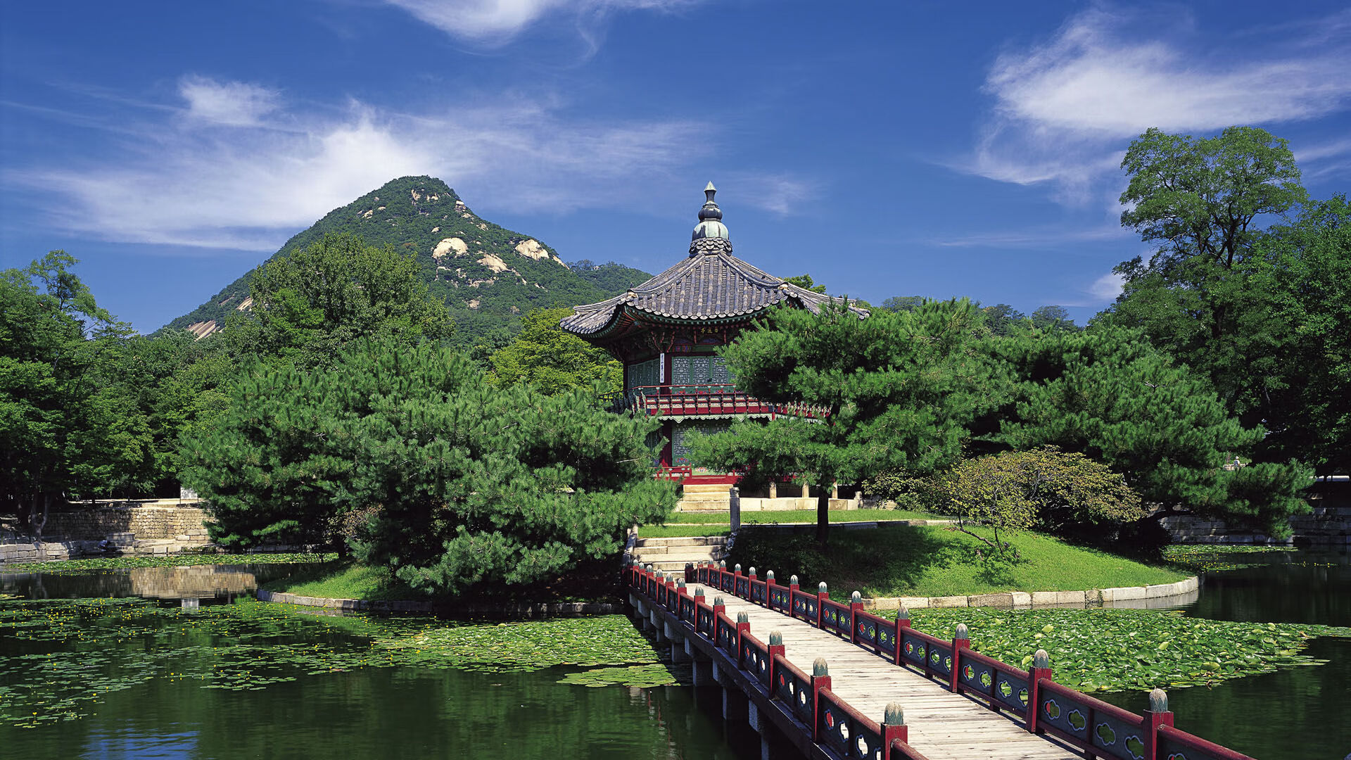 冰火之巅,那不勒斯对阵冰岛,门迪末节化身暗夜主宰—一场改写体育史册的孤本之战
